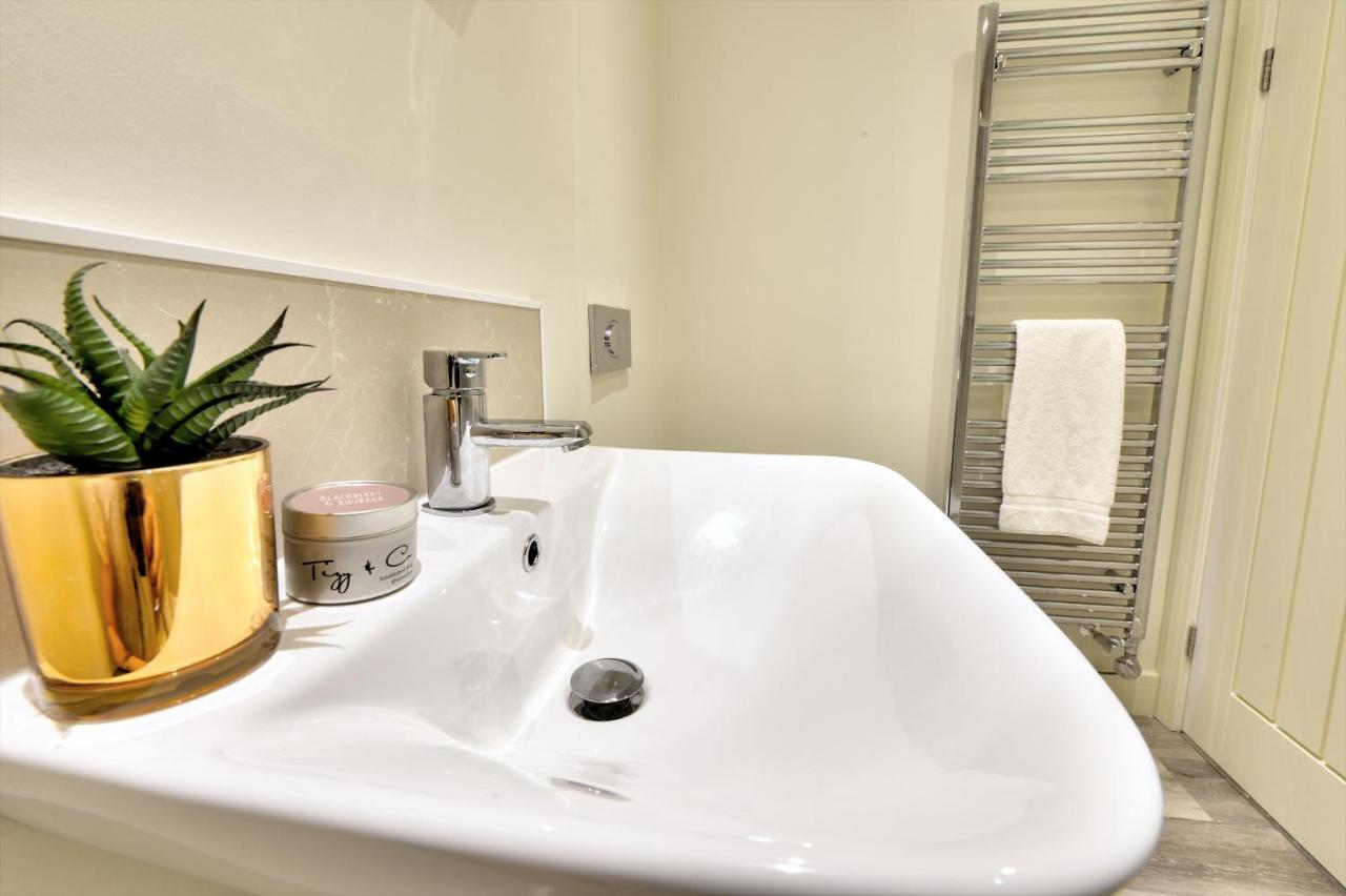Kist Accommodates - Morgans Retreat Harrogate Buitenkant foto